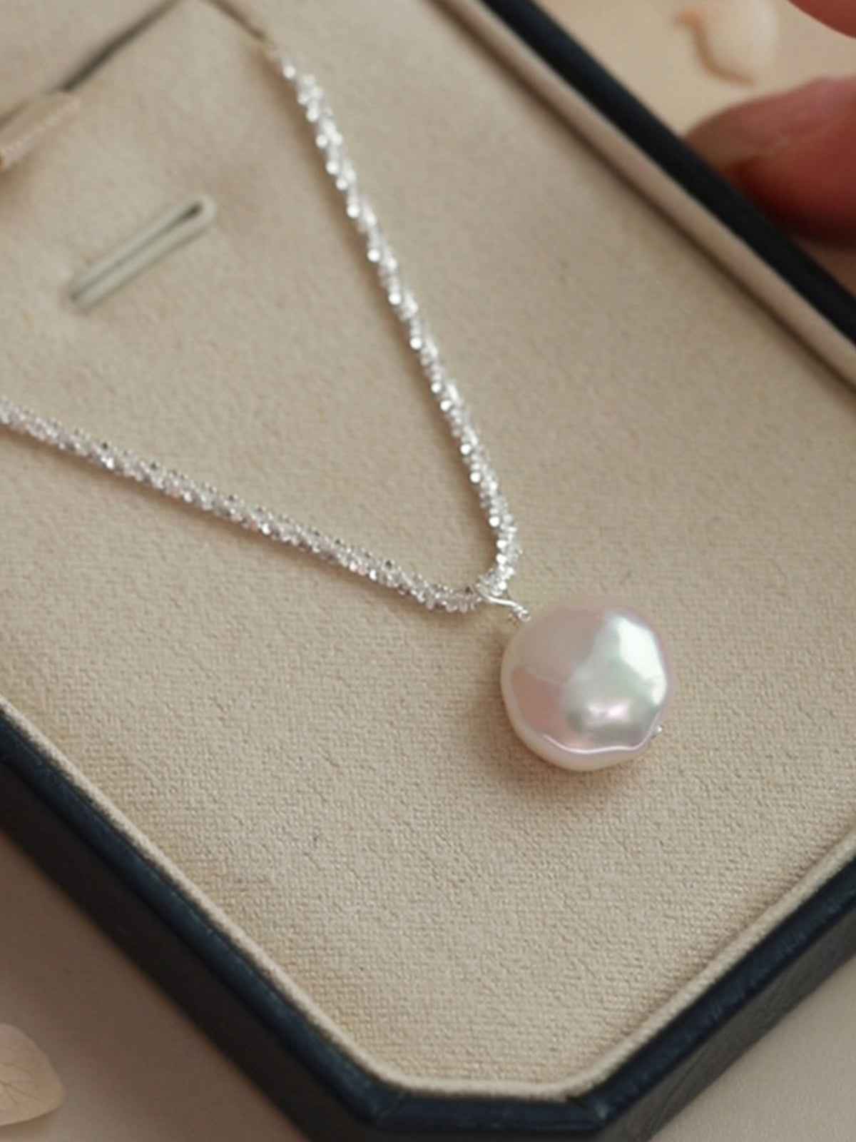 Button Baroque Pearl Pendant Necklace