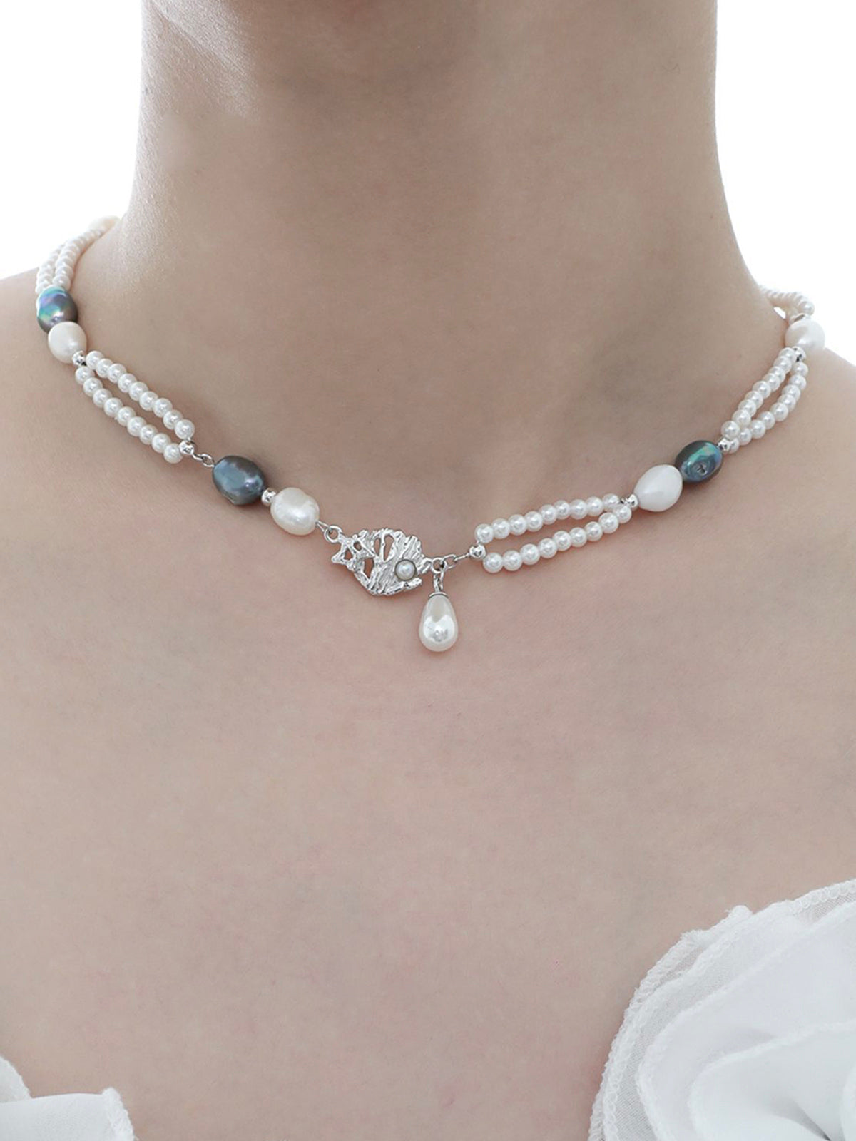 Double layer pearl shell necklace