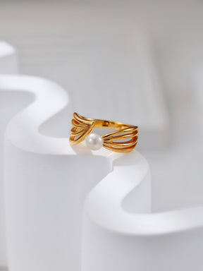 Leaf Pearl Ring