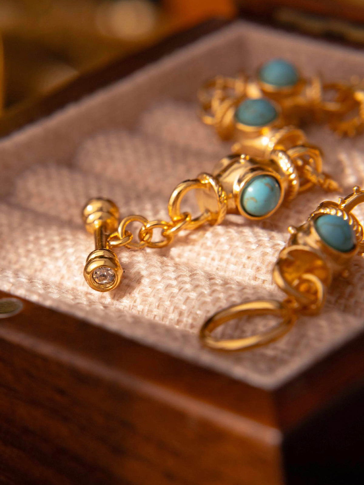 Three-dimensional Turquoise Bracelet