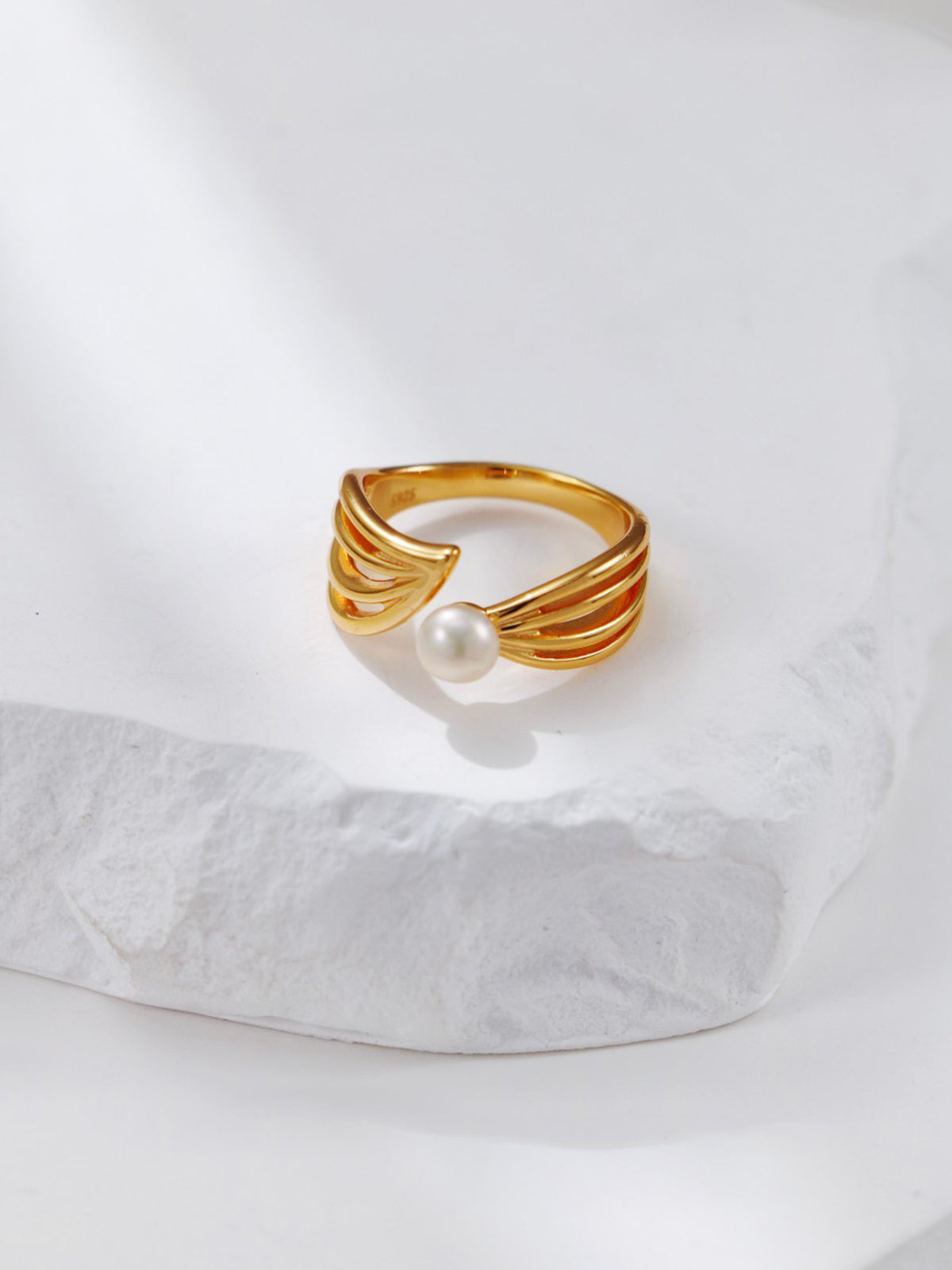 Leaf Pearl Ring