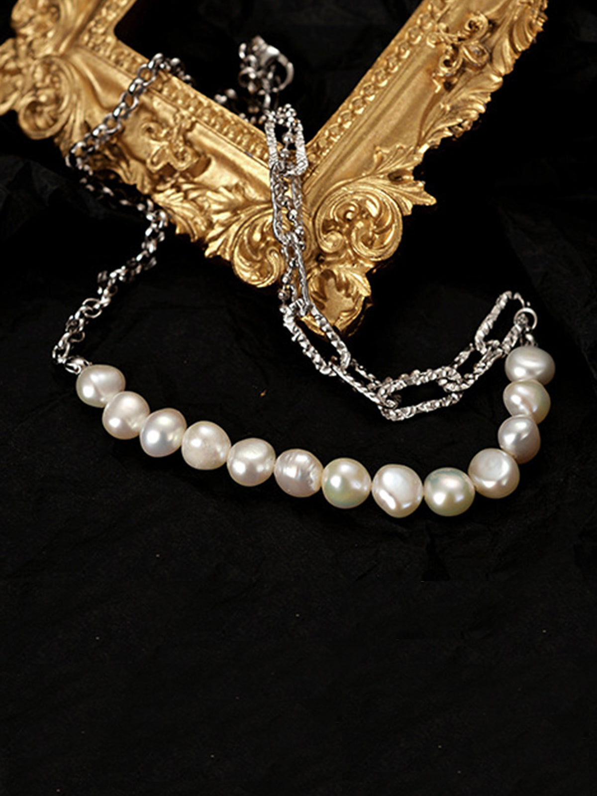 Baroque Pearl Choker Necklace